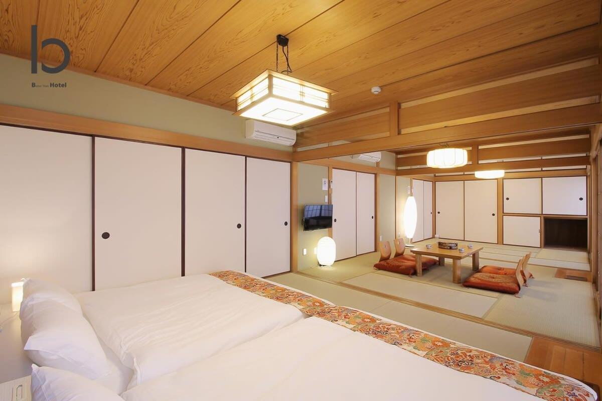 Hanagin - 3 Bedroom Japanese Apartment For 11 People 201 Хирошима Екстериор снимка